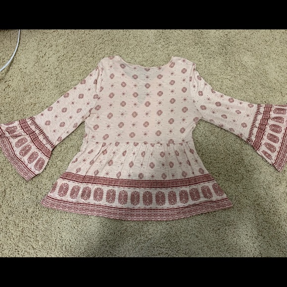 Rue 21 long sleeve ruffle top - Picture 2 of 4